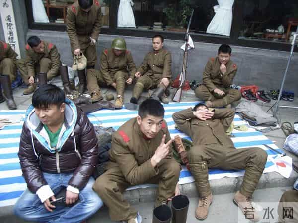 横店13万群演现状:美女泛滥,懒汉遍地,降薪后他们该何去何从?