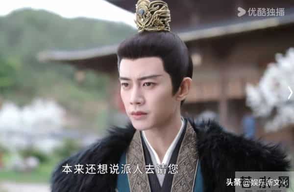 一个撅嘴瞪眼，一个眉毛飞出脸，《凤凰台上》俩主演看得真难受！