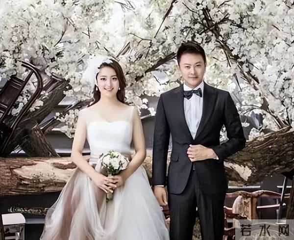 这个男演员，一生事业“毁”在两个女人手里，妻子只有脸是真的