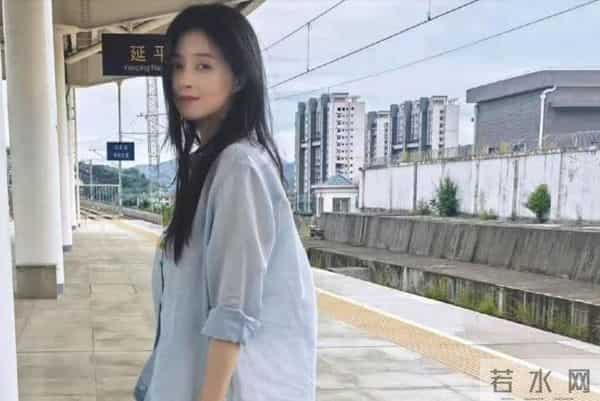 时隔十一年,蒋欣童瑶二搭《四喜》,两人顶峰相见 境遇却大不相同