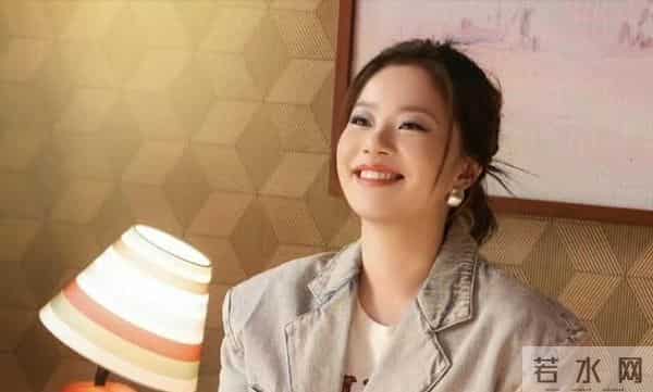 《四喜》导演只是请王菊来演个配角，没想到她把主角的风头给抢了