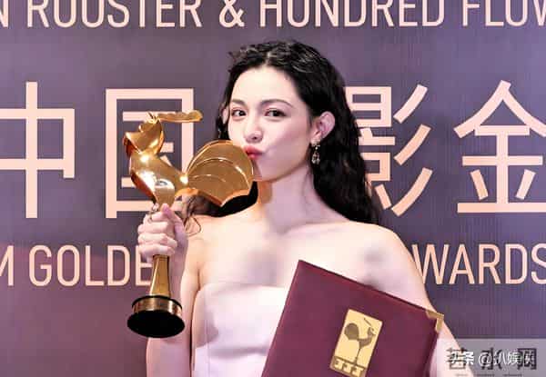 张艺谋也没想到，金鸡奖结束的第二天，他就被扒了一个底朝天