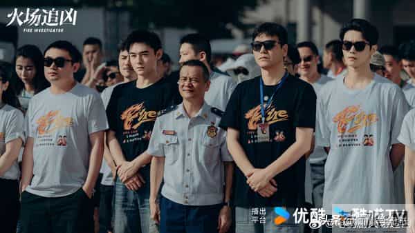 许凯目前3部待播剧，1部在拍摄，虽受负面新闻影响，但有他们力保