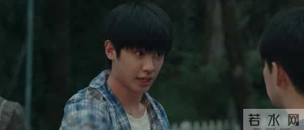 《四喜》结局：上5年高中都毕不了业的明辉，考上清北，创业成功