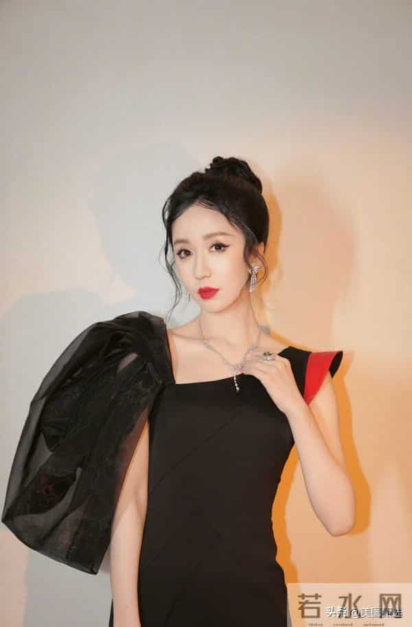 娄艺潇《爱情公寓》