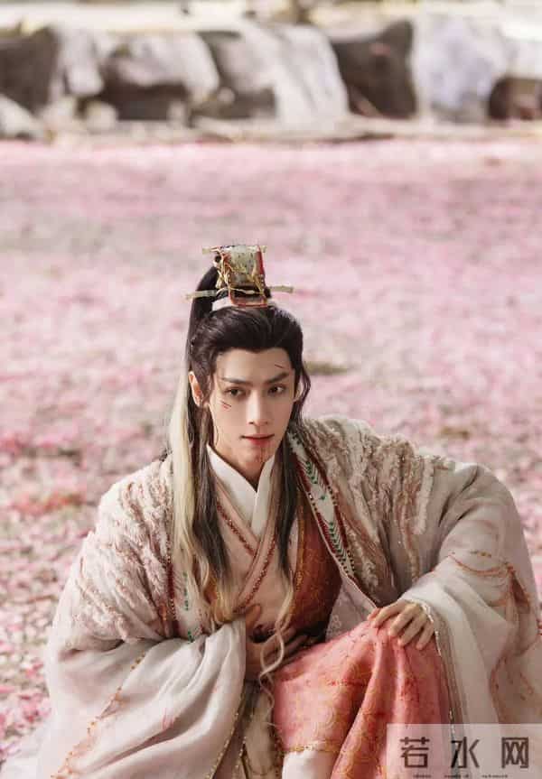 服化道拉满，剪辑拖后腿：罗云熙《水龙吟》的可惜与值得