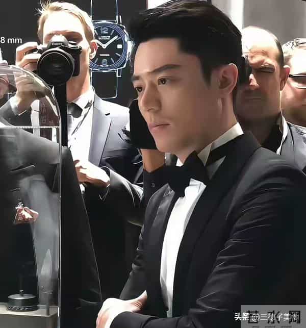 不会演别尬演！《他为什么依然单身》霍建华出手，才知假吃多离谱