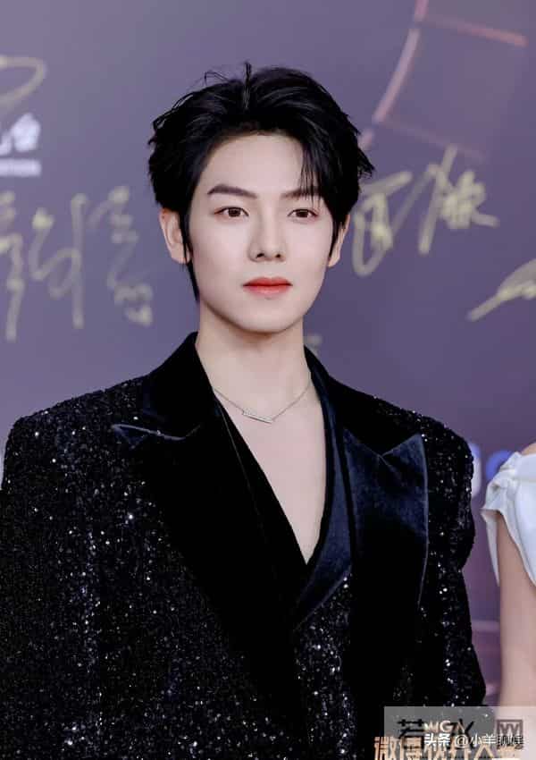 红果演员人气榜再次刷新！陈添祥热度减退，“四朵金花”已成常客