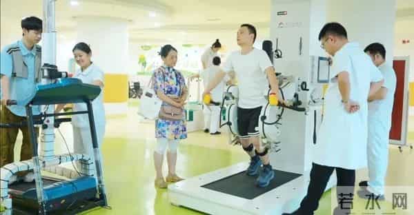 金鸡奖最佳男主角的“康复训练”,是在我们医院做的!