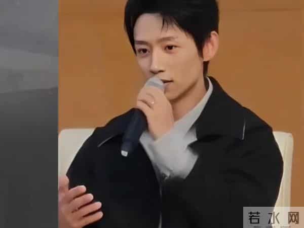 魏晨提前几个月去学习军人的仪态和气质，连走路姿势都改了。