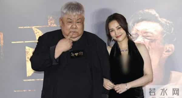 离谱！香港知名老戏骨被指欠债百亿，本人粗口回应，拒转行做司机