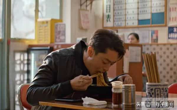 不会演别尬演！《他为什么依然单身》霍建华出手，才知假吃多离谱