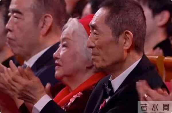 金鸡奖谜团：张艺谋遭质疑，《哪吒2》被冷落，陈道明举动成焦点