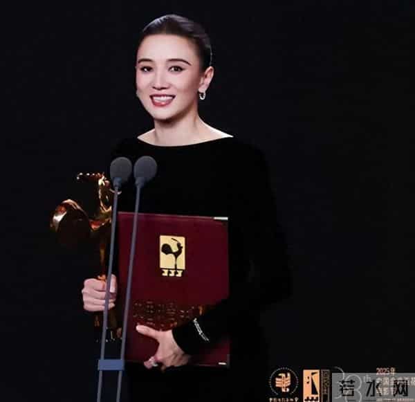 厦门这一夜?缺席金鸡奖的导演饺子,狠狠打了陈思诚一巴掌?