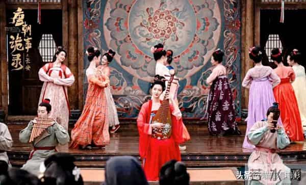 从青涩到惊艳！许龄月在《唐诡3》突破自我，红衣美人让人心动！