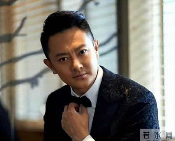 这个男演员，一生事业“毁”在两个女人手里，妻子只有脸是真的