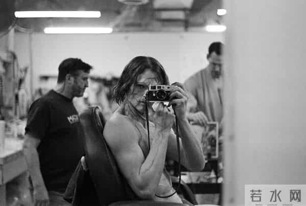 “打死不用AI”的陀螺，拍了一部“人造人”电影，让人忍不住落泪