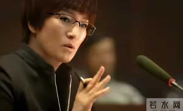 75岁的张艺谋也没想到，一场金鸡颁奖典礼，险些让他晚节不保！