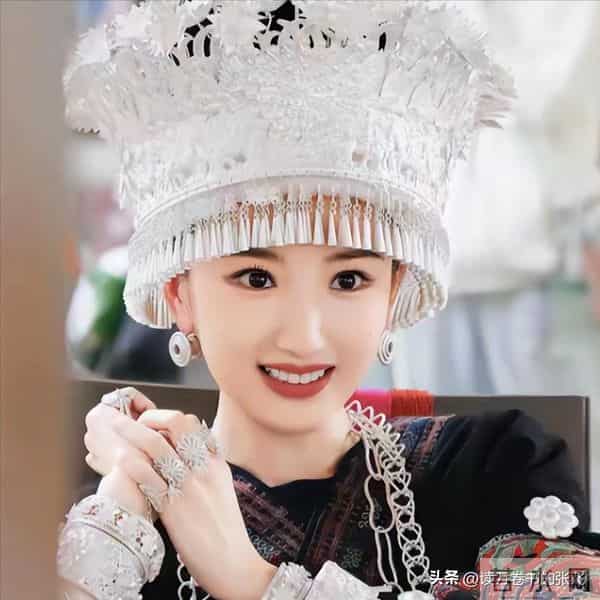 祸害央视乡村剧？大浓妆锥子脸假鼻梁，别辣观众眼睛了