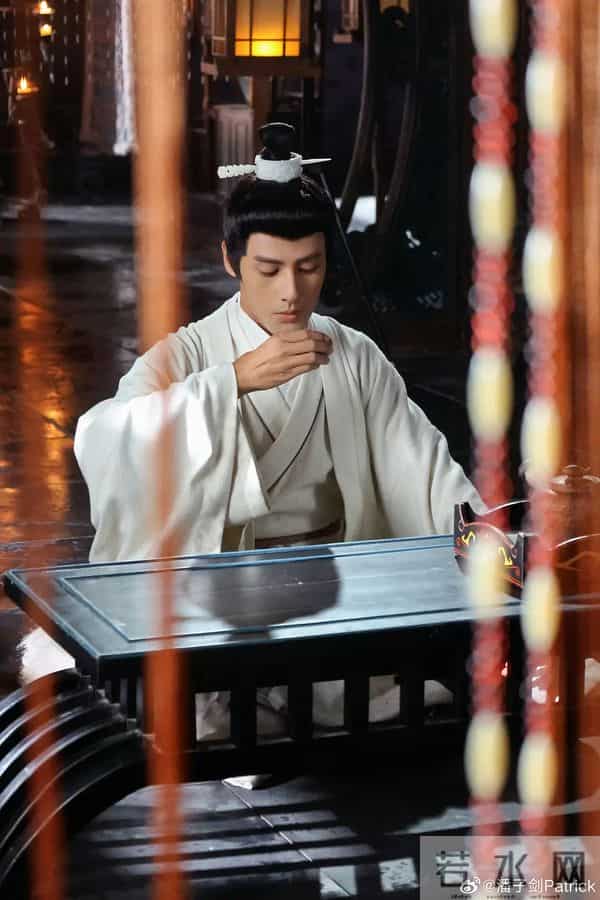 从“霸总”中突围，“短剧版《琅琊榜》”上演了北大文科博士的逆袭