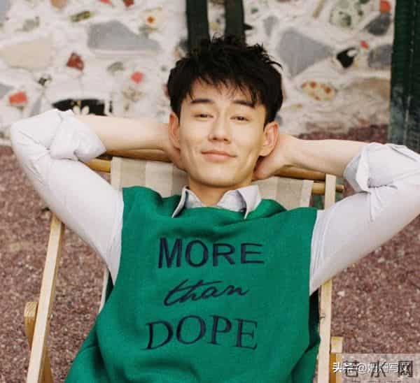 国家一级演员老爸，15 年查无此人，36 岁凭《四喜》一夜封神