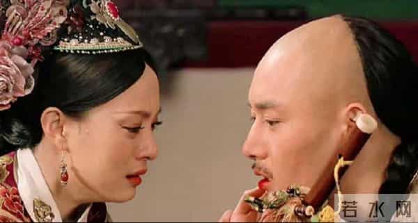 甄嬛晚年揭开果郡王棺椁，竟发现笛子旁另有玄机！