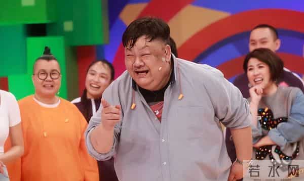 离谱！香港知名老戏骨被指欠债百亿，本人粗口回应，拒转行做司机