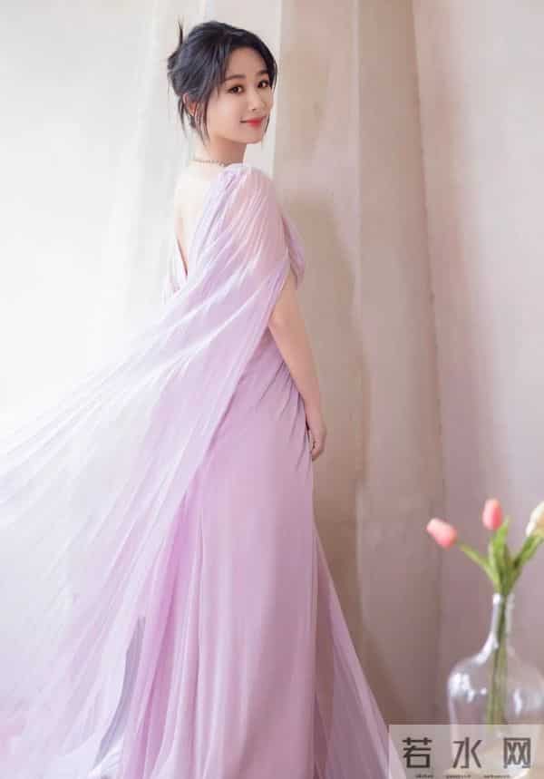 杨紫官宣新身份，网友：从“小雪”到“杨制片”这才是真·王炸