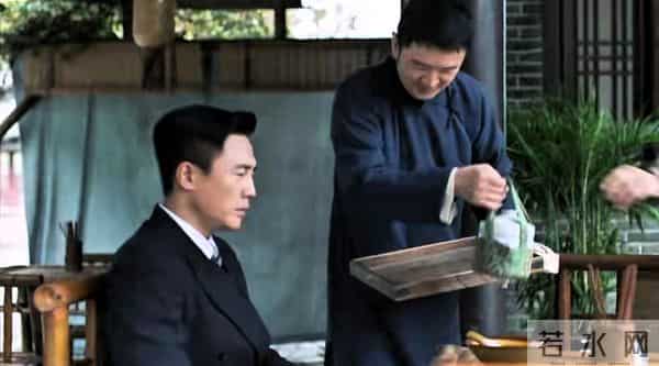 《隐锋》当街灭口藏狠招！被枪杀的证人，藏着曹鹏吕文禄的死穴