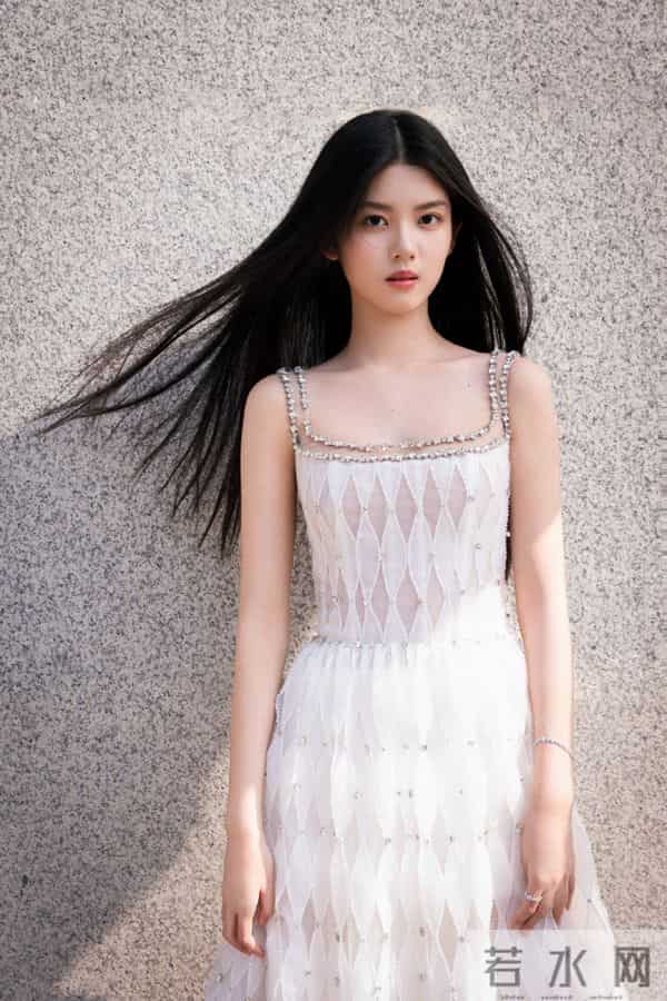 明明同一人，演完《大江大河》演《四喜》，她长大了差点没认出