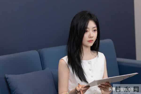 4部电视剧2部电影！杨紫作品存货好多，原来她也是90花里的卷王！