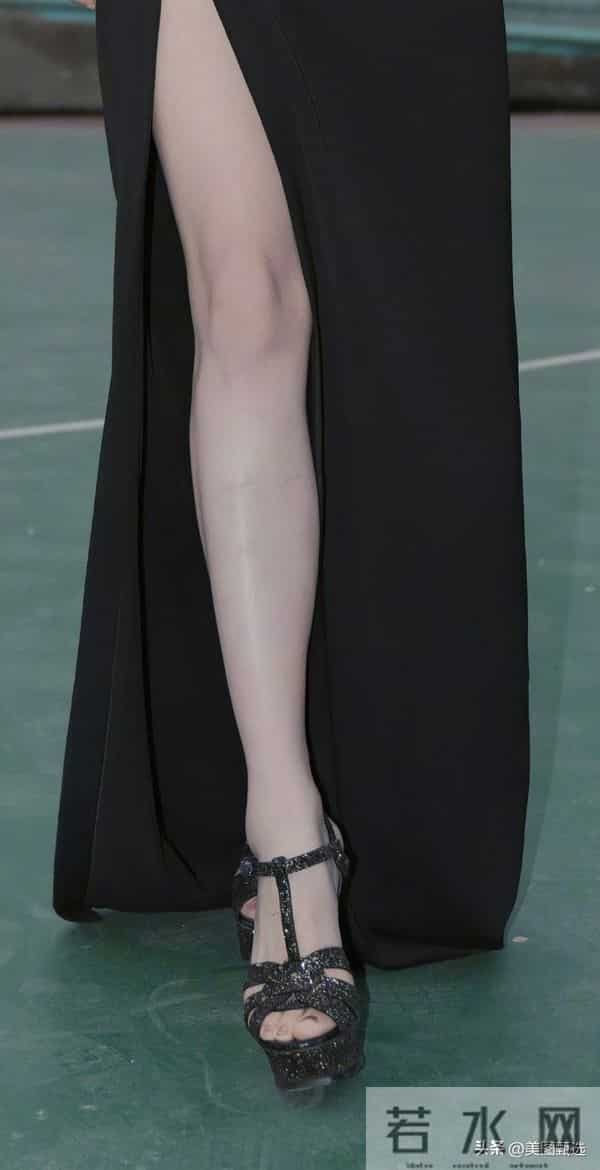 娄艺潇《爱情公寓》