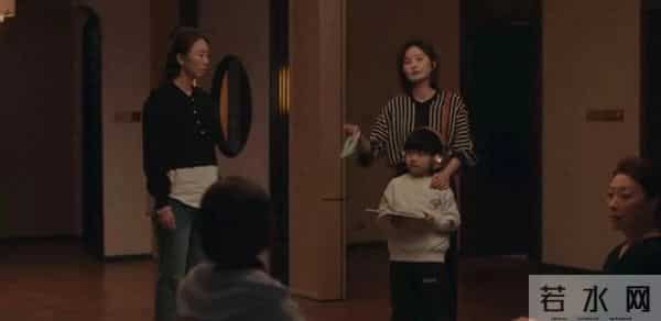 《四喜》直到三姐戴着祖传玉镯争遗产，何丽华才知谁是最可冷的人