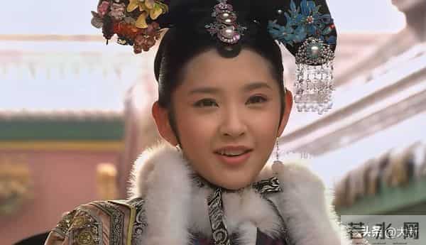 为什么崔槿汐敢和瓜六吵架？华妃降为答应为什么也敢和瓜六吵架？