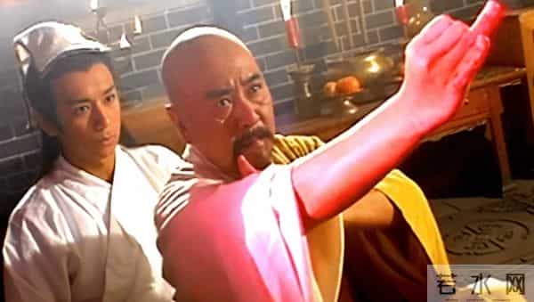 金庸给了他最强的兵器，他却三妻四妾荒度余生