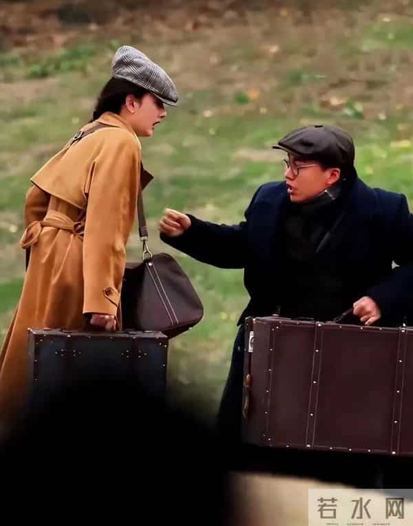 民国兄妹欢乐多！郭麒麟宋祖儿拎箱逃荒喜感十足