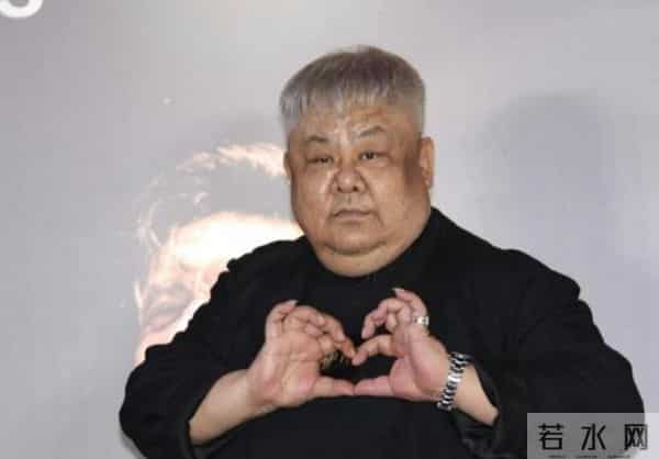 离谱！香港知名老戏骨被指欠债百亿，本人粗口回应，拒转行做司机