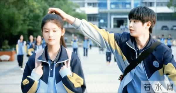 明明同一人，演完《大江大河》演《四喜》，她长大了差点没认出