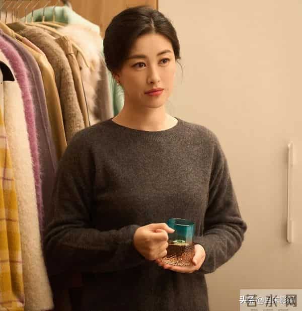 《单身》集齐六位美女，但凡朱珠拉垮一点，真压不住这群绝色女配