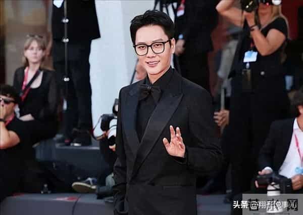 离婚不塌房！冯绍峰沉淀4年，威尼斯电影节爆了