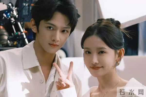 今日开播！2部新剧等你来追，疯批追爱 VS 逆袭奇幻，你准备追哪部