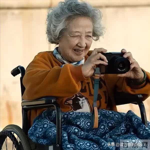 祸害央视乡村剧？大浓妆锥子脸假鼻梁，别辣观众眼睛了