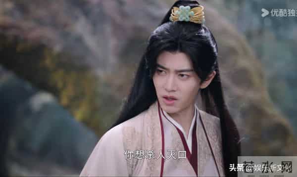 一个撅嘴瞪眼，一个眉毛飞出脸，《凤凰台上》俩主演看得真难受！