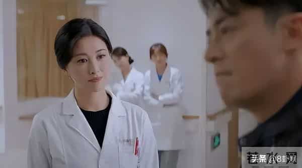 脸肿油腻就别演都市剧！41岁朱珠一出手，让观众看清刘亦菲有多强