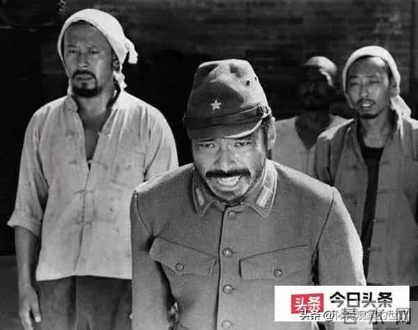 东瀛特使鞠躬+面色铁青=臣服？一部电影、一段历史难掩其狡猾残暴