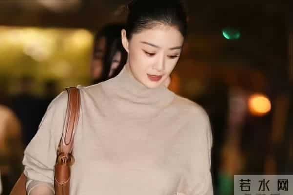 时隔十一年,蒋欣童瑶二搭《四喜》,两人顶峰相见 境遇却大不相同