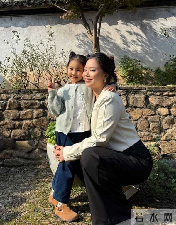 《四喜》导演只是请王菊来演个配角，没想到她把主角的风头给抢了