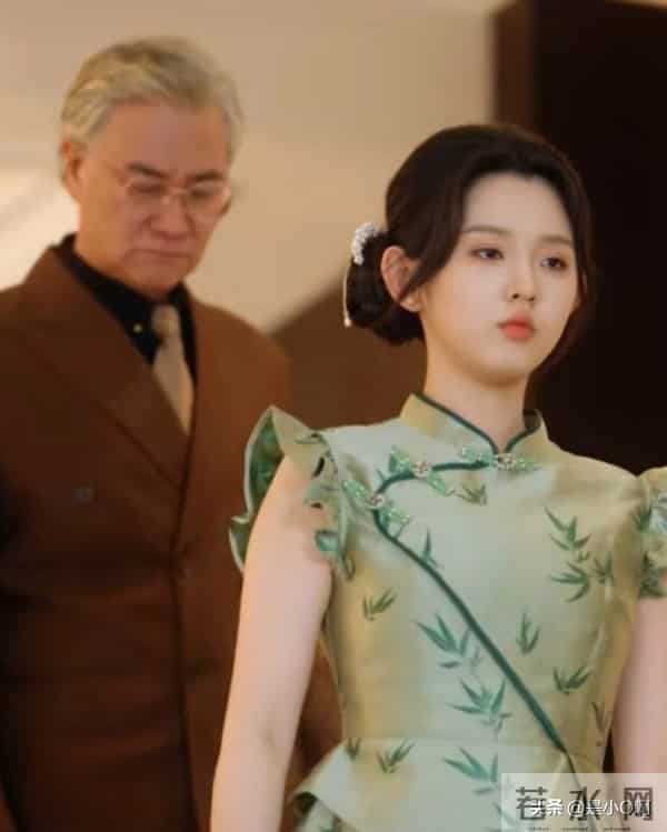 太奶驾到-57岁老戏骨屈刚演70岁大佬,对18岁李柯以喊“妈妈”!