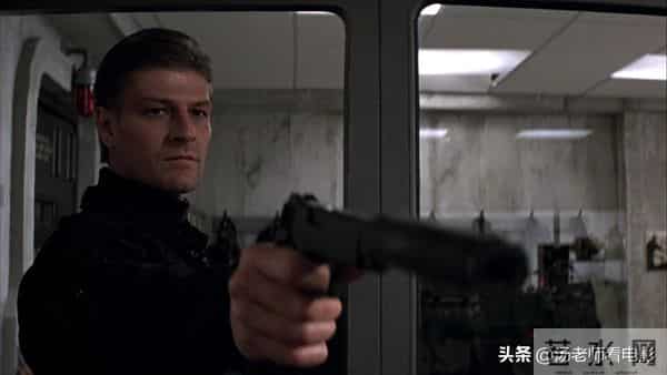 《007黄金眼》上映三十周年:从低谷到重塑,史上最帅007横空出世