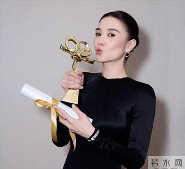 宋佳获金鸡影后仅两天,令人厌恶的一幕发生,张小斐周冬雨被牵连